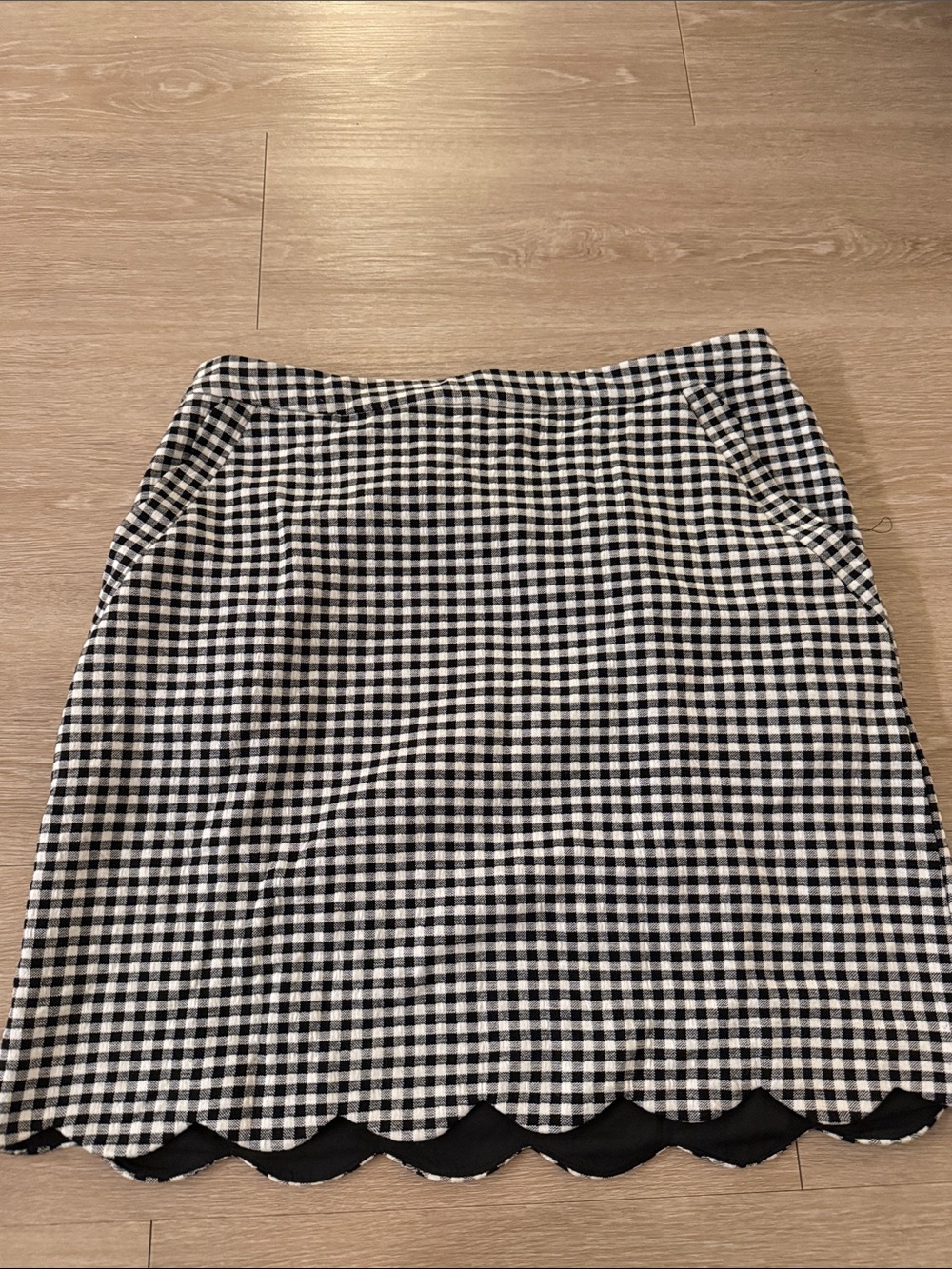 Black & White Gingham Scallop Hem Skirt